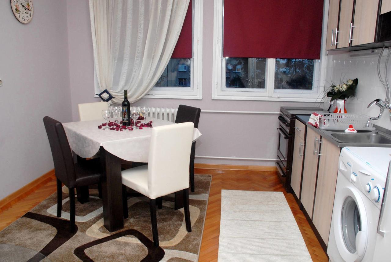 Apartment Bohemian Rhapsody Belgrad Exterior foto